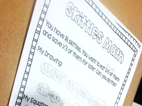 Skittles Fraction Fun! FREE multiplying and dividing fractions with snacks printables! This engaging lesson involves snacks and has the students solving word problems that involve multiplying and dividing fractions.
