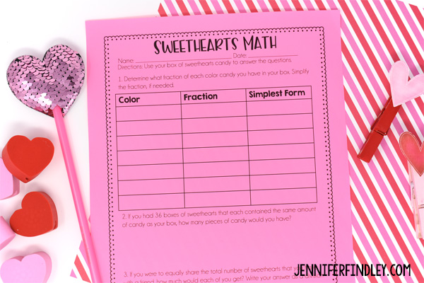 FREE Sweethearts Math printable and activity. Perfect for a Valentine's day math center or class party activity.