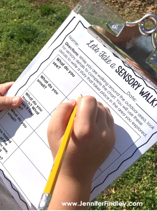 Take your students outside for a sensory walk to use in their writing. Click through to read more outdoor learning activities for grades 3-5! 